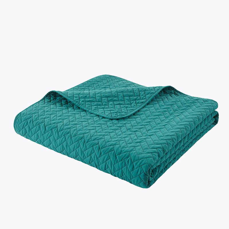 Queen 3 Piece Luxurious Oversized Quilt Set