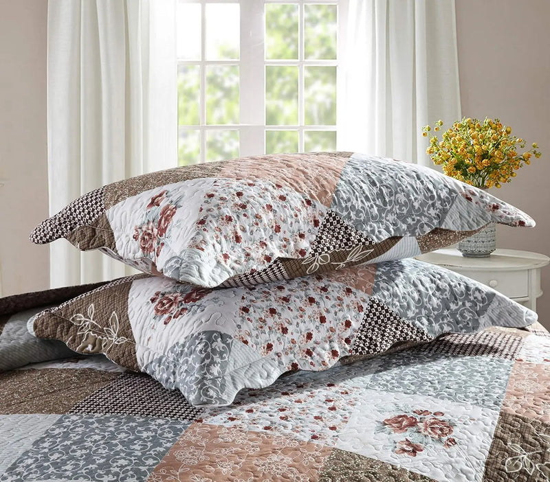 3-piece microfiber lightweight quilt bedding set with 2 pillowcases, suitable for all seasons, featuring a reversible soft cover