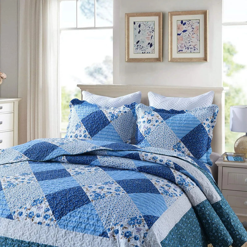 3-piece microfiber lightweight quilt bedding set with 2 pillowcases, suitable for all seasons, featuring a reversible soft cover