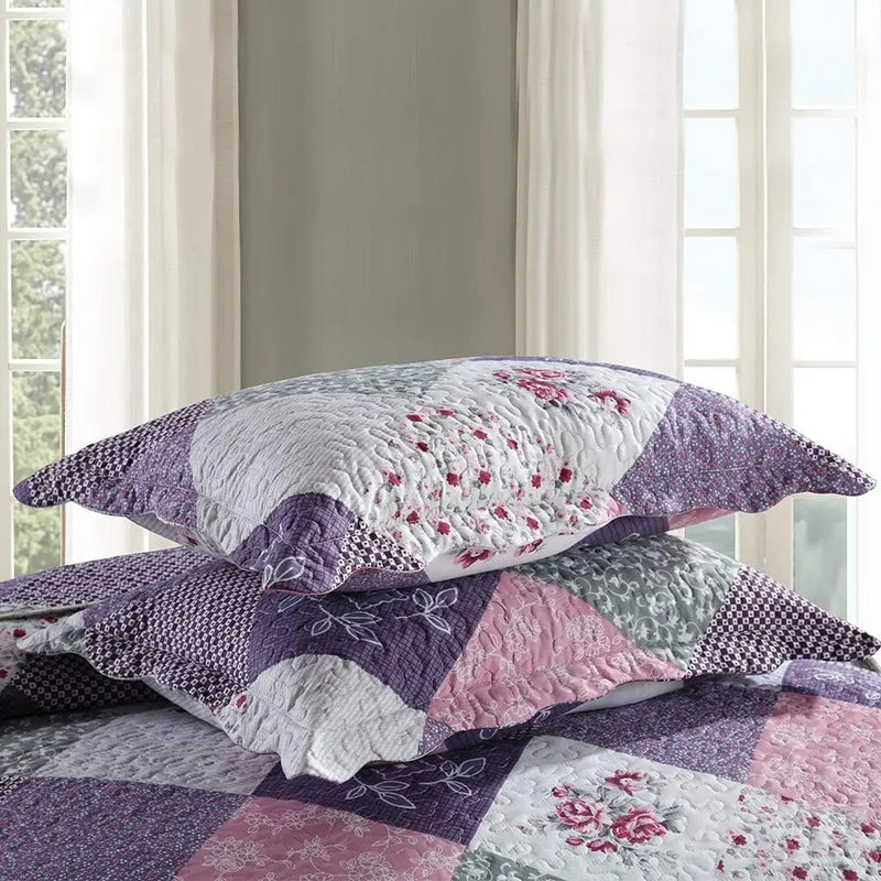 3-piece microfiber lightweight quilt bedding set with 2 pillowcases, suitable for all seasons, featuring a reversible soft cover