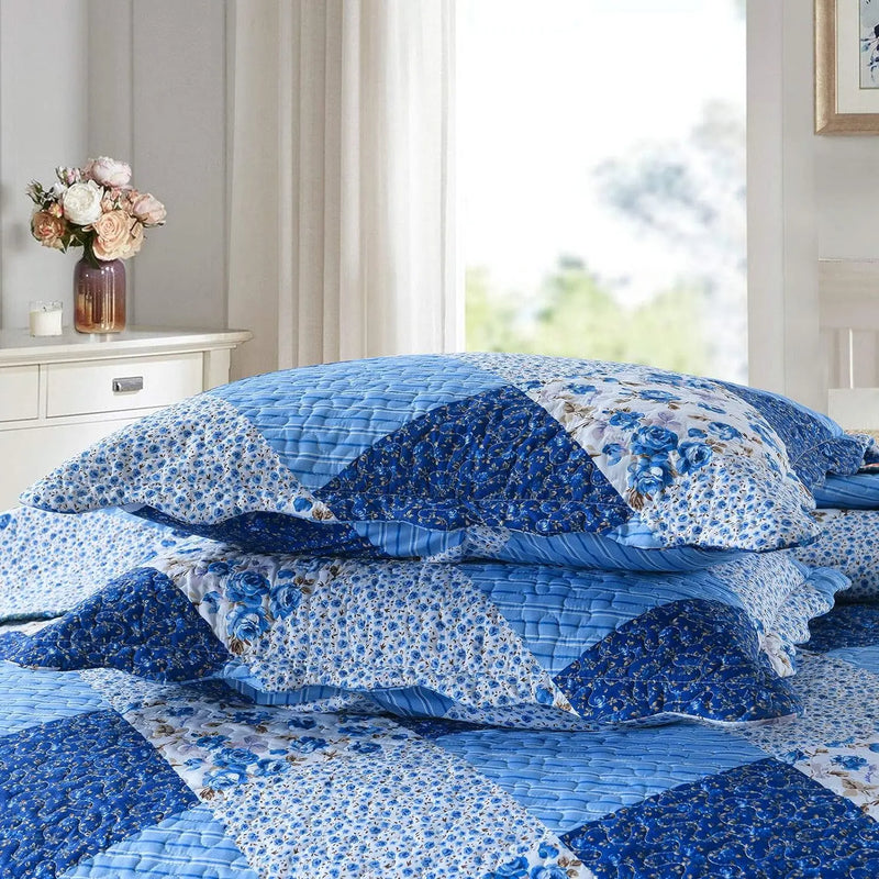 3-piece microfiber lightweight quilt bedding set with 2 pillowcases, suitable for all seasons, featuring a reversible soft cover