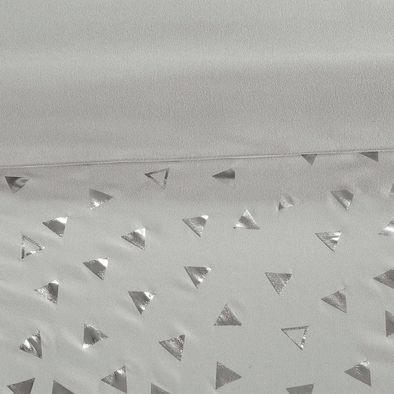 Twin/Twin XL Metallic Triangle Print Comforter Set