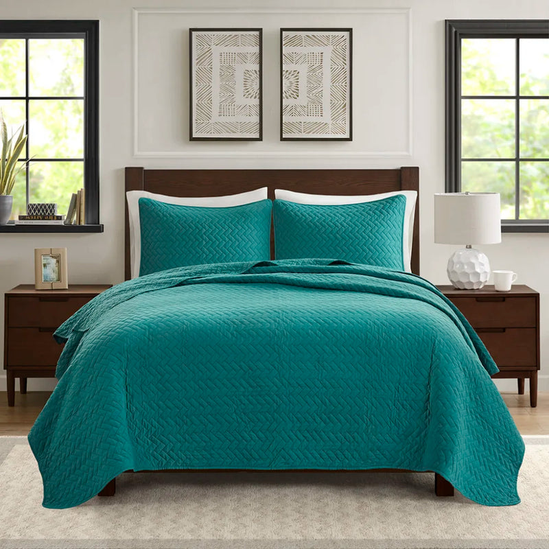Queen 3 Piece Luxurious Oversized Quilt Set